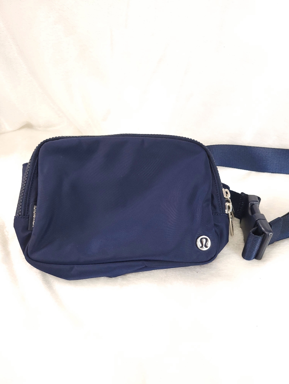 Lululemon Everywhere Belt Bag Navy Blue 2L
